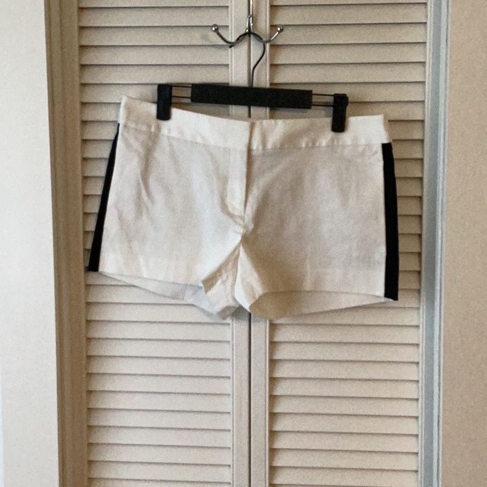 NWT Express Women's White Shorts with Black Stripes - Picture 2 of 6
